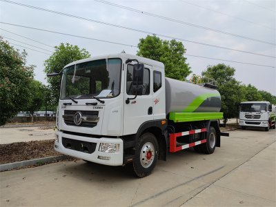 杭州用戶喜提12方灑水車，澆花、澆樹、綠化噴灑功能全